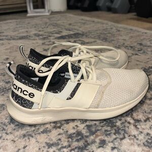 New balance energize sport size 7 women’s shoes
